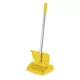 Igeax élelmiszeripari billenős szemetes lapát és seprű 28cm széles, 80cm nyéllel sárga 0,5 mm