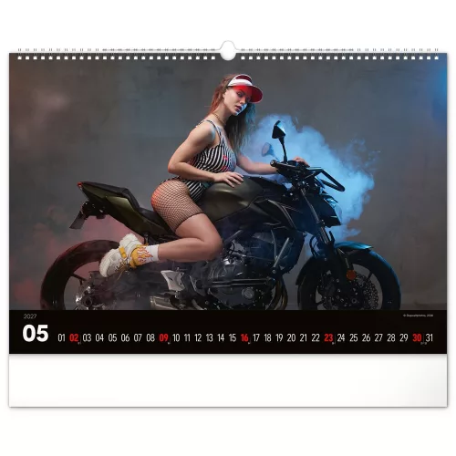 Falinaptár képes  480×330mm Girls & Bikes  Realsystem 2027.